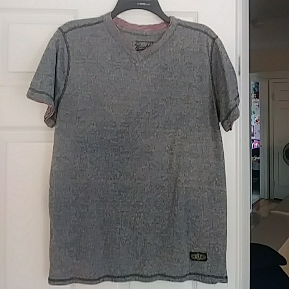Grey t shirt